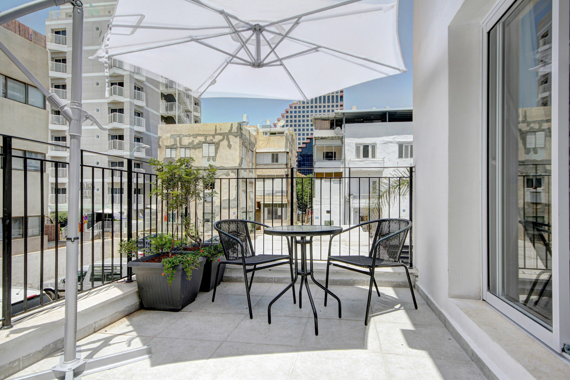 Geula Beach Tel Aviv Exterior foto
